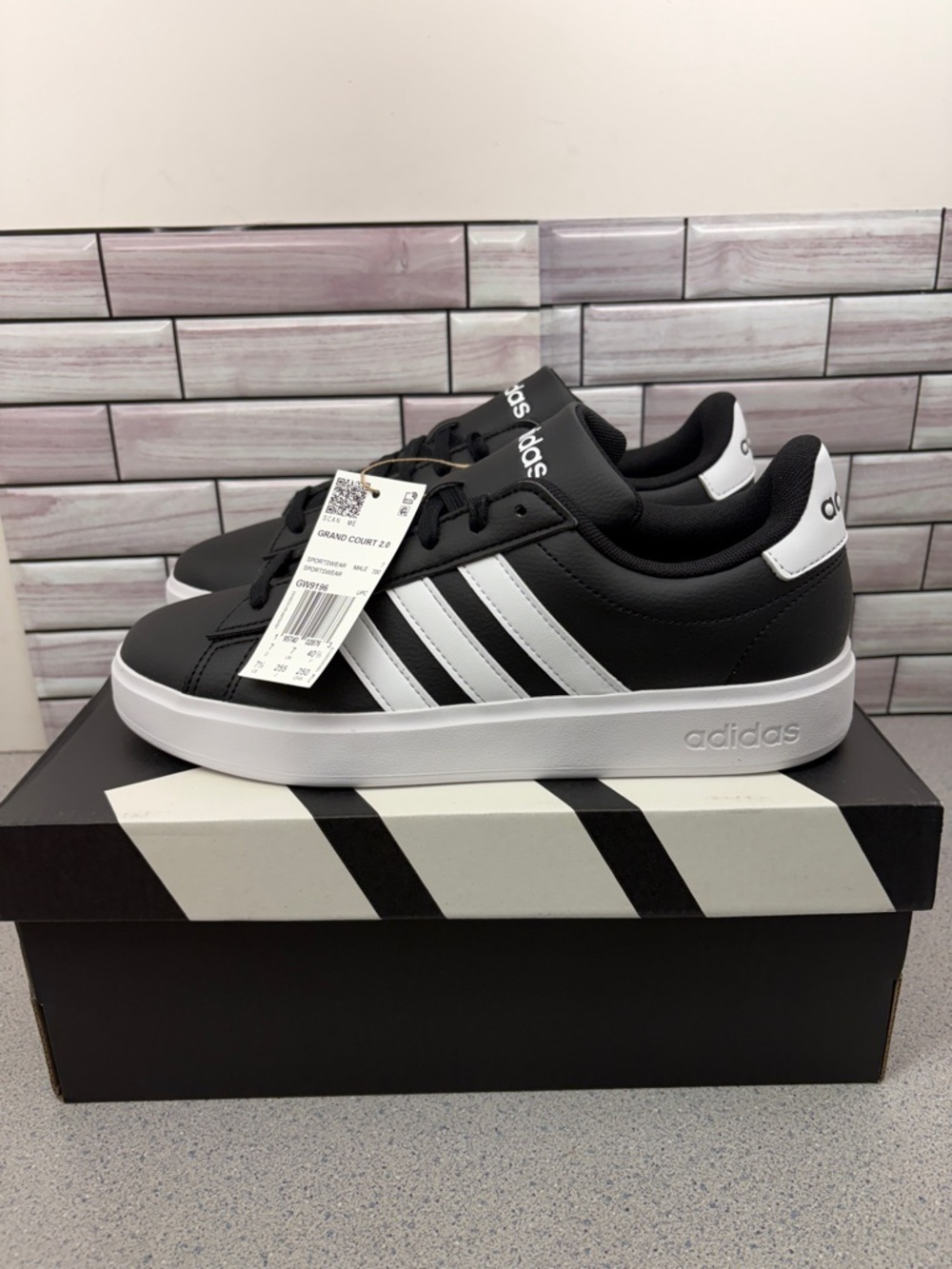 New Adidas Grand Court 2.0 Cloudfoam Comfort Men’s size 7.5 Blk/white # GW9196
